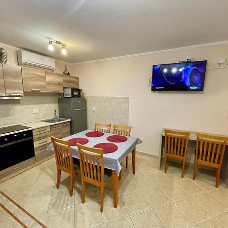 Marta Apartman Hajduszoboszlo Luaran gambar