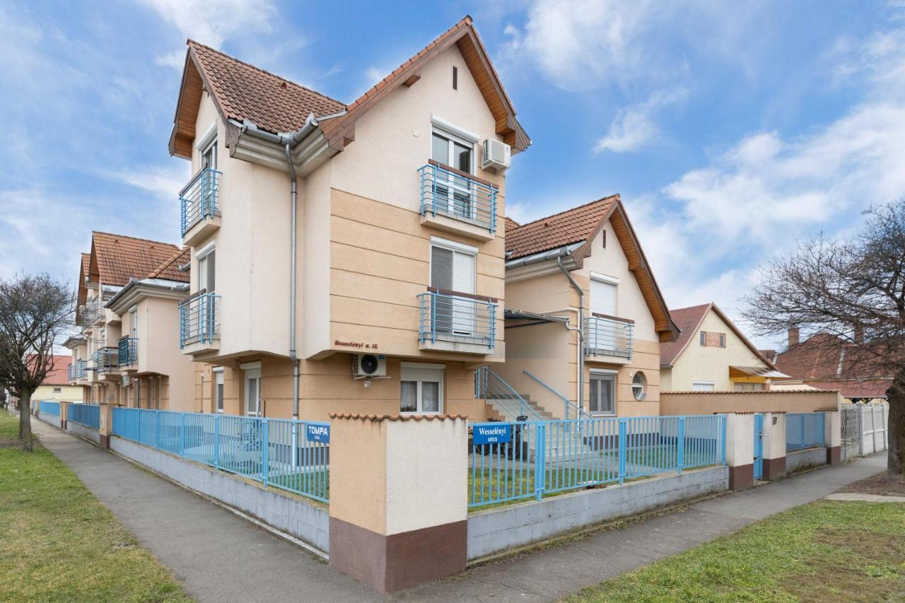 Marta Apartman Hajduszoboszlo Luaran gambar