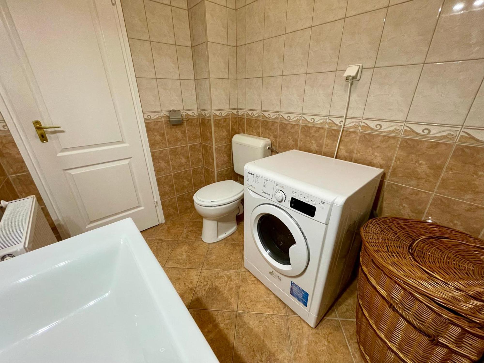 Marta Apartman Hajduszoboszlo Luaran gambar